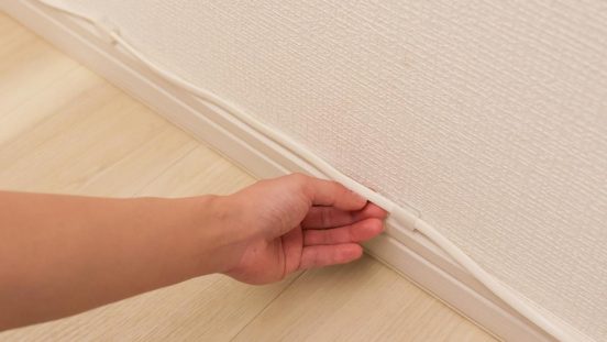 コードのゴチャつき、賃貸でも使えるピンでスッキリ解決できた！ もっと早く知りたかったよ…