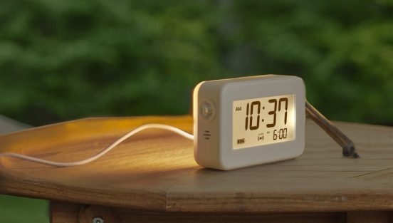 【備えない防災】ランタンや懐中電灯としても使えるデジタル時計「LANTERNCLOCK」