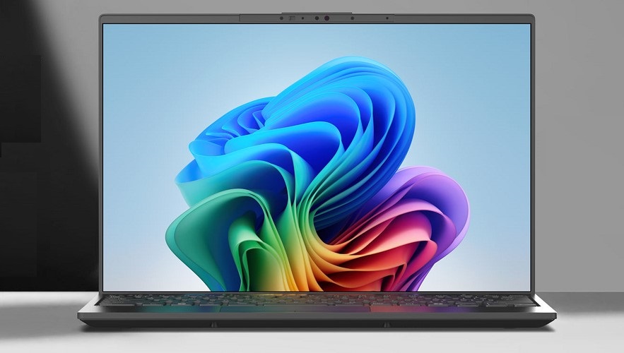 FMV初の世界最軽量Copilot+ PC「FMV Note U」など2025年モデル7機種が登場