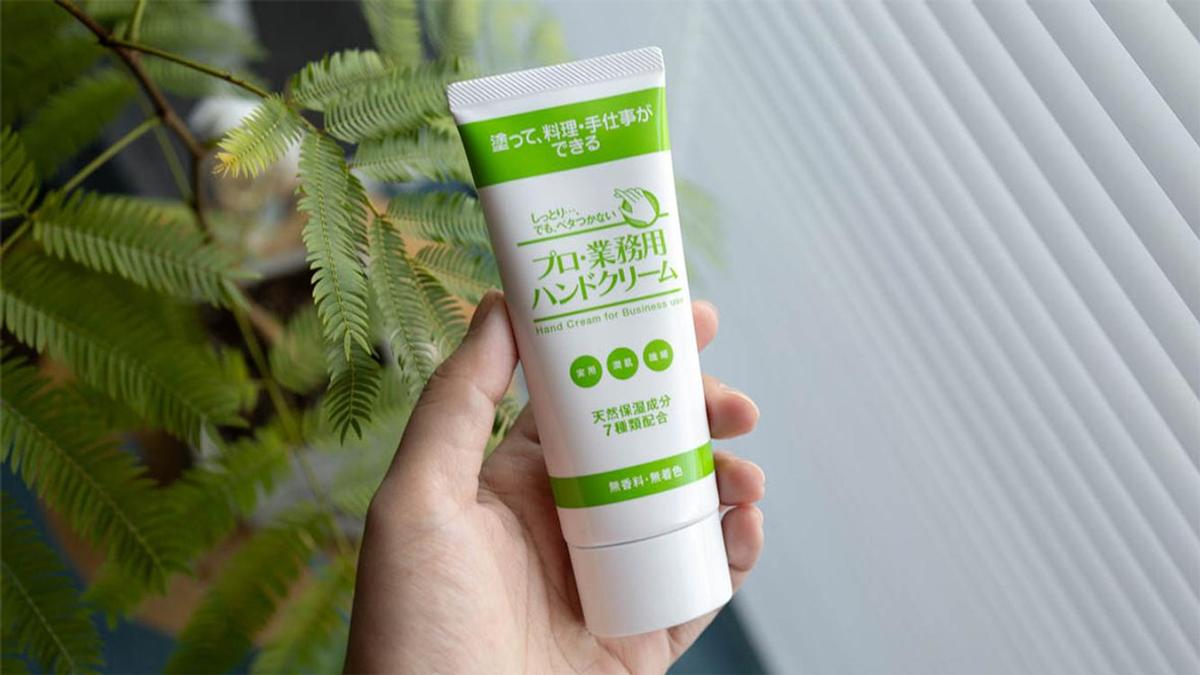 「ベタつかないハンドクリーム」迷子だった私が愛用しているのは、プロ・業務用ハンドクリーム