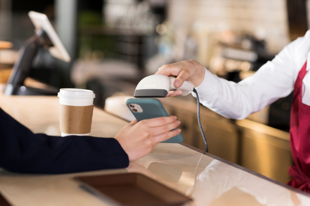 ポイント還元率は楽天ペイ有利！ それでも「生き残るのはPayPay」と専門家が語る意外な理由