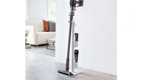 掃除機をサッと取り出せて便利！ 多くの機種に対応した汎用型掃除機スタンド