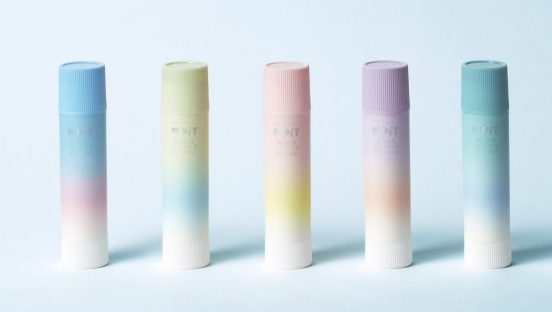 「水面」「夕暮れ」…記憶の片隅にある風景を表現したスティックのり「消えいろピットSいつか見た消えいろ」
