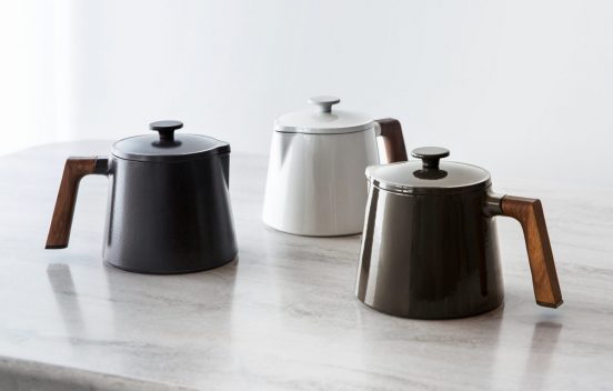バーミキュラ初の片手鍋！1台で7役をこなし、洗い物も減らす「SOUP POT（スープポット）」