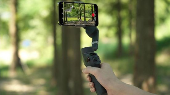 春のお出かけに連れて行きたい！ DJIの「スマホ用ジンバル」があれば、動画も写真もどんどん撮りたくなるよ