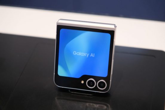 未発表の「Galaxy Z Flip FE」、開発の噂が裏付けられる。謎のファームウェアが出現