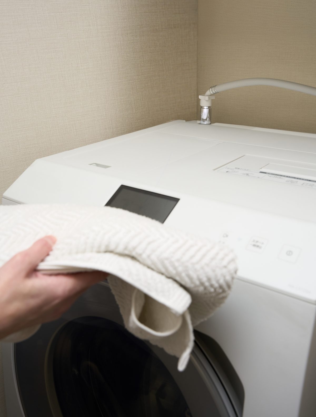 取り付け1分、約1万円で洗濯機を簡単グレードアップ！「ReFa
