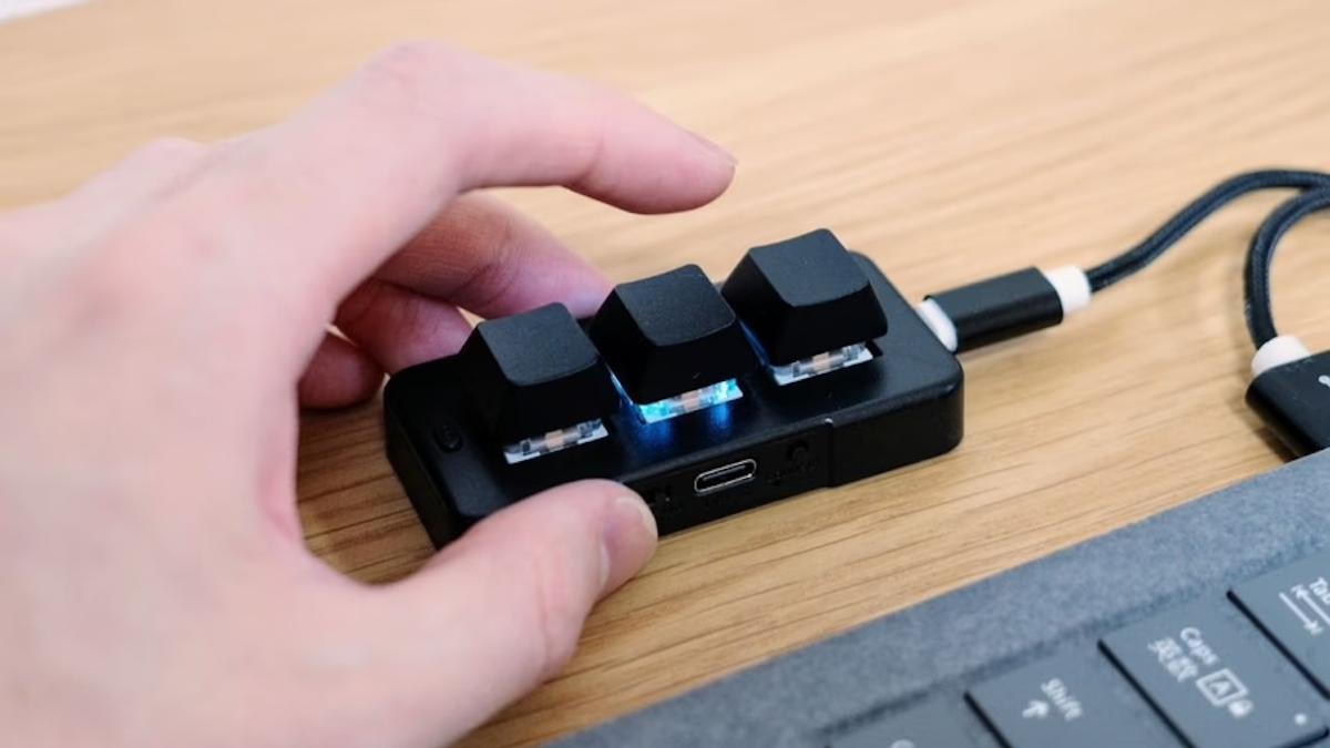 「たった3つのキー」で効率アップ！ このミニキーボードが、Excel作業をラクにしてくれました