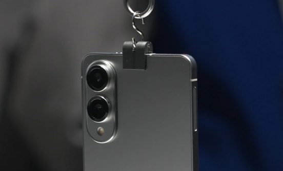 超薄型のGalaxy S25 Edge、背面にセラミック系素材採用か。その理由は？