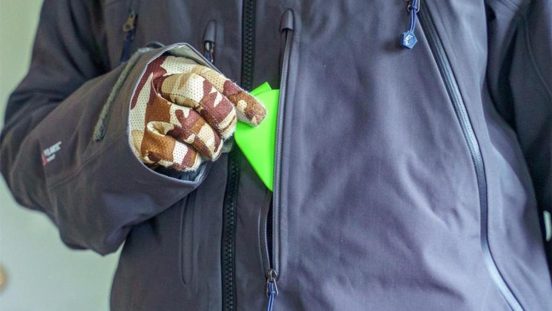 ウィンタースポーツの「ゴーグル曇る問題」は、ポケットに忍ばせられる「くもり止めクロス」で解決したよ