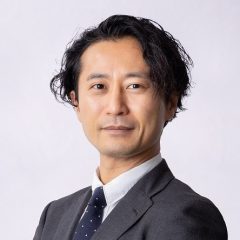 小林利行