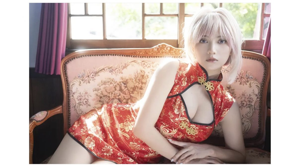 桃月なしこ、「不器用な先輩。」コラボでコスプレ披露「ヤングガンガン」アザーカット6点公開