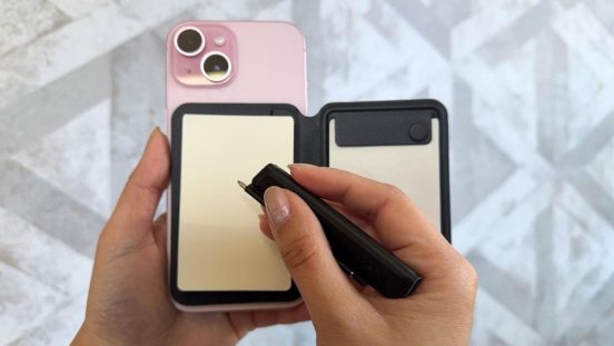 手書きとデジタルが一体化⁉︎ マルチなスマホスタンドをMOFTで見つけてしまった…！