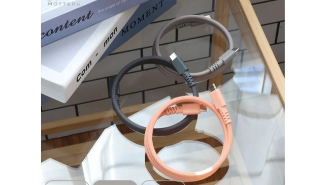 ケーブルが絡まない、急速充電対応、お買い得！MOTTERUのスマホケーブル