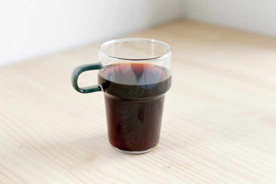 イケアの新作「取っ手つきなのにスタッキングできるグラス」が最高。何個でも欲しくなってしまう