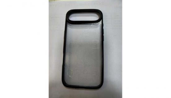 iPhone 17 Air用らしきケースが公開される。Androidみたい…