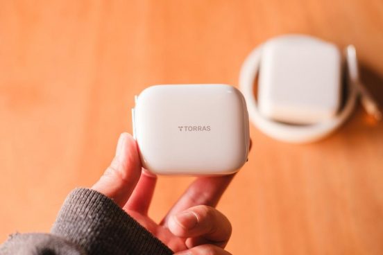 TORRAS「巻き取り式充電ケーブル」がこんなに便利だとは…！ 充電器類かさばる問題、小さなコレで解決できました