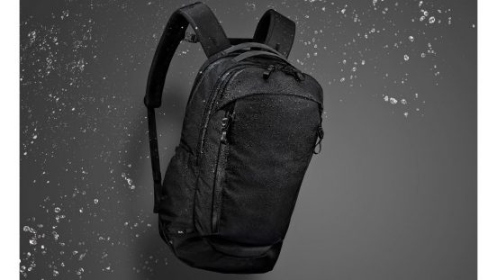 激しい雨もOK、エースからオンオフで使えるデザインのリュックが発売