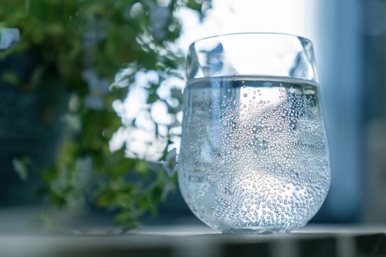 朝のルーティンに新たな刺激！ 米で大注目の「サラトガウォーター」とは？