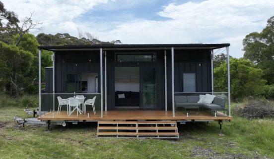 もう家はタイニーハウスで十分!? 太陽光発電を活用したモデルが豪州で話題