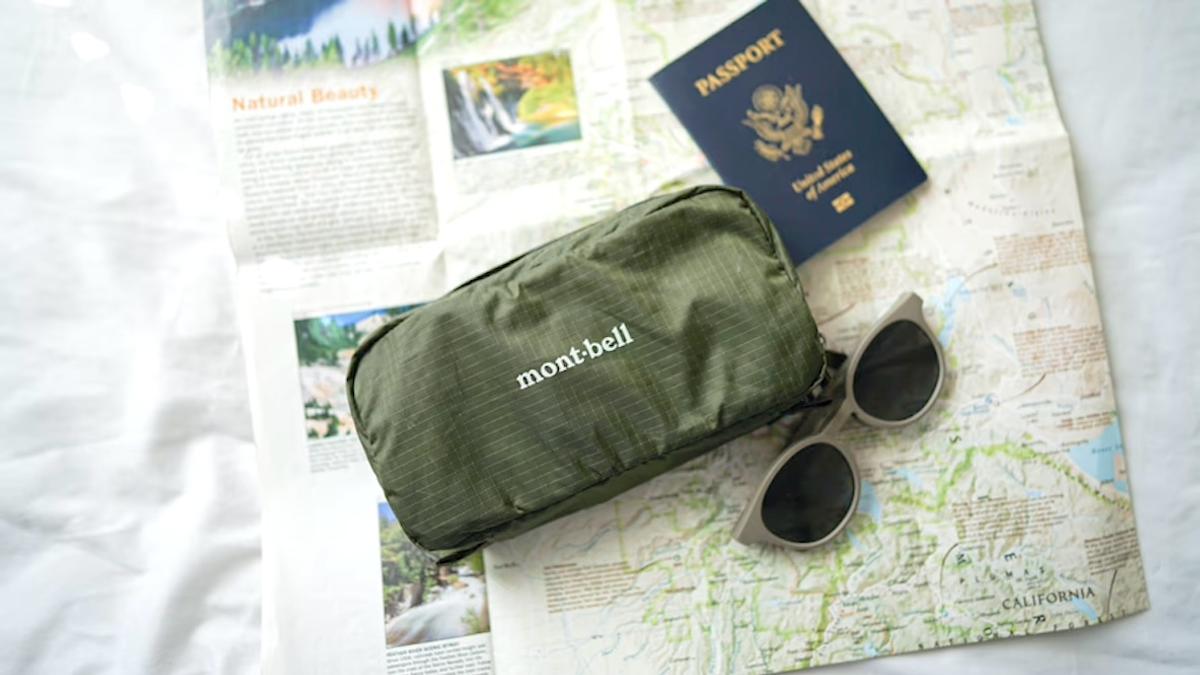 毎年1回は大きい旅行に行く私。モンベルの「トラベルキットパック」が理想のポーチでした