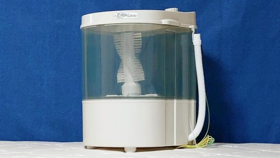 数年洗ってない汚スニーカーが激変！「靴専用のミニ洗濯機」がズボラ女子のピンチな足元を救ってくれた