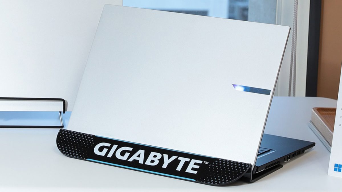 ゲーミングPCもここまで来たか！ ギガバイトがAI搭載PCや世界初ディスプレイなどで情報量多すぎ