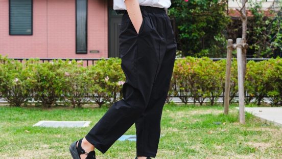 長距離移動が快適に。ファミマのジョガーパンツを愛用している理由を語ろう
