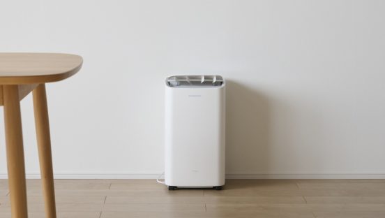 接地面積はA4サイズ！ コンパクトなのにパワフルなシロカ「コンプレッサー式除湿機」