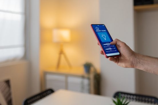 スマートホームとは？ 3大メリットから活用方法まで専門家が徹底解説【2025年最新版】