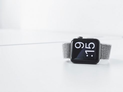 「Apple Watch」、カメラ内蔵プロジェクトを中止!?