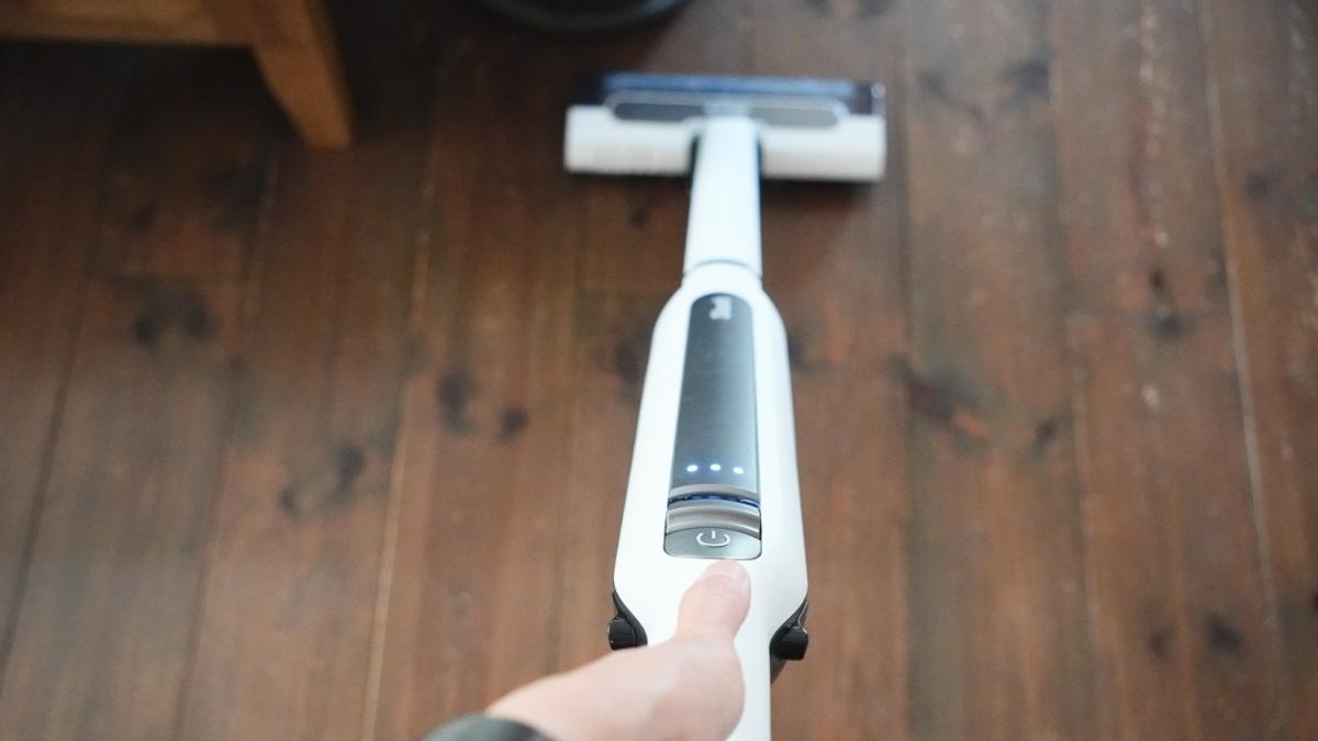 掃除機のゴミ捨てやめました！ Sharkの掃除機で自動ゴミ収集機能を使い始めたら元に戻れなくなったよ