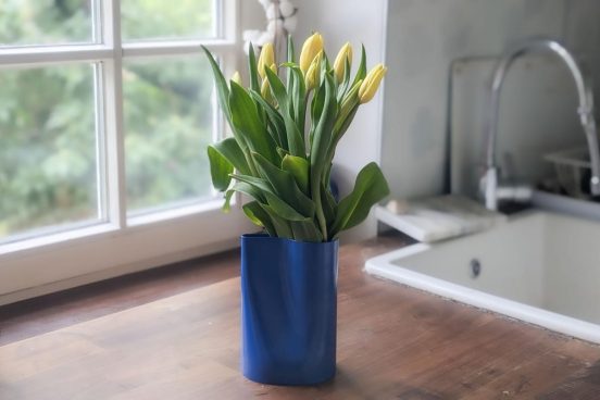 IKEAの「1つ2役の花瓶」のおかげで切り花やハーブ、観葉植物も気軽に増やせるようになったんだ
