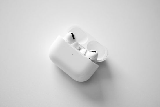 次期「AirPods Pro 3」のヒント？ 謎のコードが見つかる