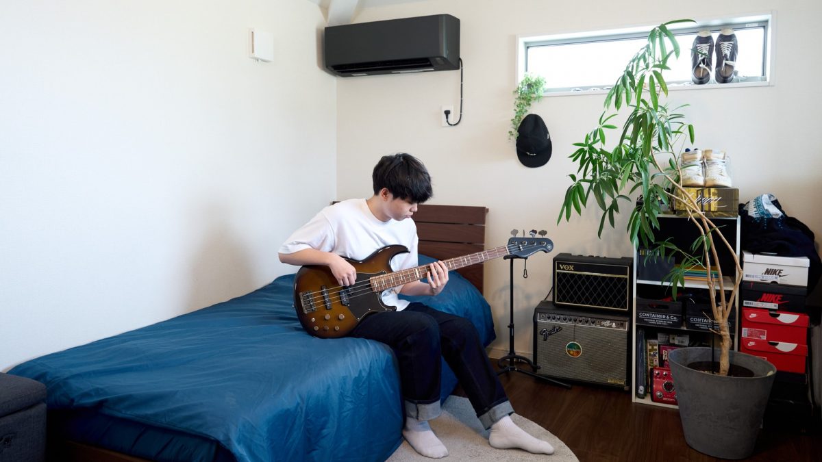 黒エアコンで部屋がここまで変わるか！ デザイン・機能・価格が揃ったハイセンス「Sシリーズ」に家電ライターが太鼓判