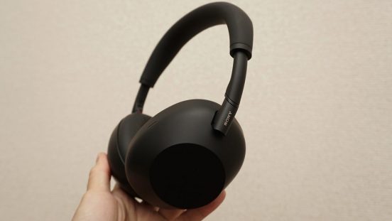 音質・ノイキャンが革新的なソニー新ヘッドホン「WH-1000XM6」レビュー。人気の「WH-1000XM4」と比べてどう？