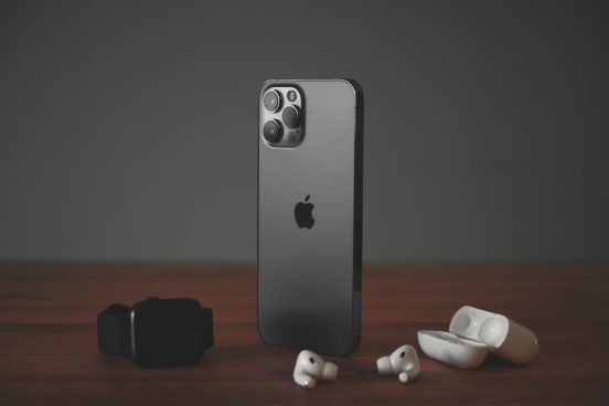 米の若者がiPhone疲れ？ 癒しを求めて見つけた意外なデバイスは…