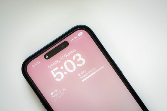ノッチなし「オールスクリーンiPhone」、2030年に見送り？