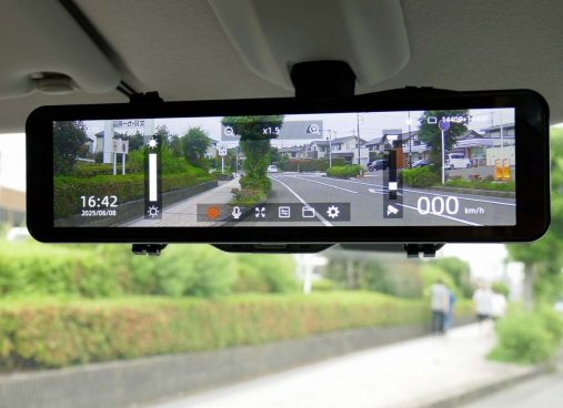 370万画素の高解像度で後続車もクッキリ！パイオニア「デジタルミラー型ドライブレコーダー」の実力は？