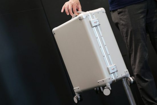 リモワ・ゼロハリ超えてきた！「Magne」スーツケースの世界初マグネシウム合金ボディ＆世界最軽量2.9kgから見えた勝ち筋とは？