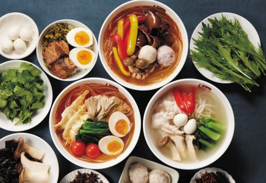 麻辣湯、福岡うどん、粉末味ぽんまで！フードライターが読み解く2025年上半期のヒット食品