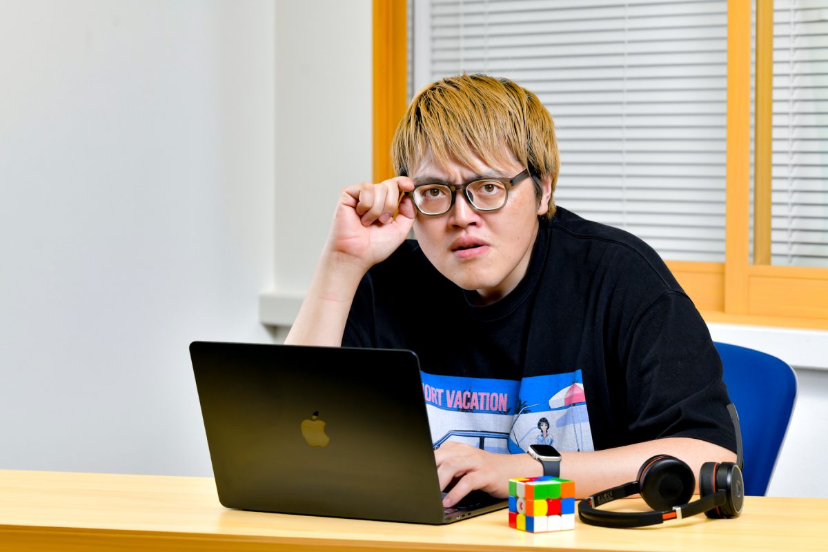 放送作家はなにしてる？『水曜日のダウンタウン』などを手掛ける飯塚大悟が語る、仕事の舞台裏と三種の神器