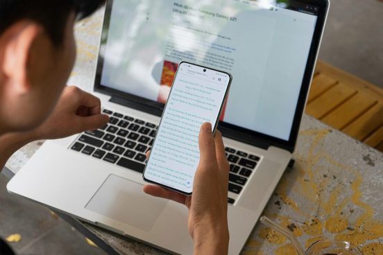 Google、「かこって検索」の新機能「スクロールして翻訳」を一部のPixelユーザーに展開！