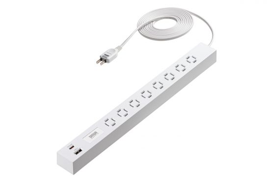電源まわりがスッキリ片付く！ 縦横自在に差せる革新的電源タップ
