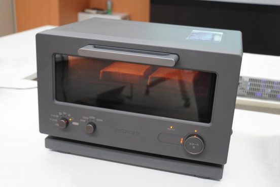 「これはスゴい」同時調理の目玉焼きに驚いた！発熱プレート搭載の日立「2in1トースターレンジ」実力チェック