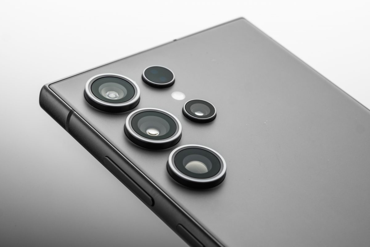 Galaxy S26 Ultra、F1.4のレンズを搭載？ 手ぶれ・ノイズが大幅に減る可能性