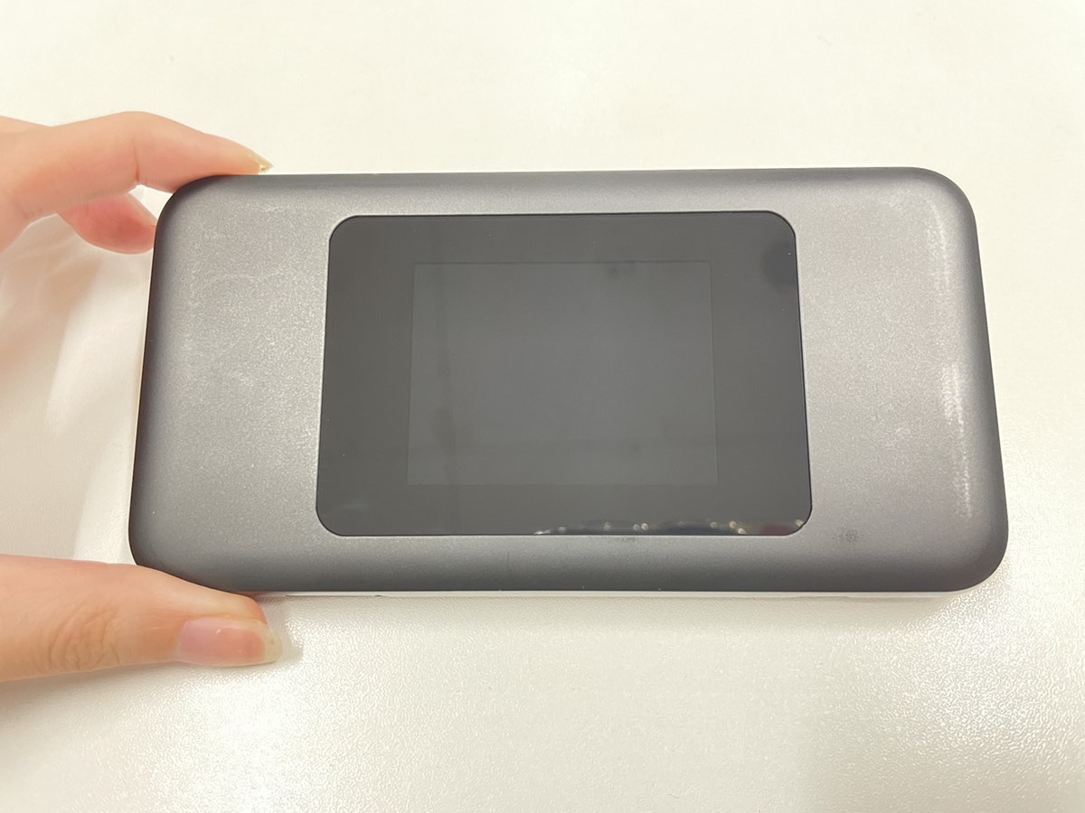 ポケット型WiFi端末