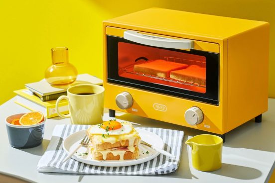 オシャレなカラーの「Toffy ハッピーコレクション」から遠赤ヒーター搭載のトースター登場