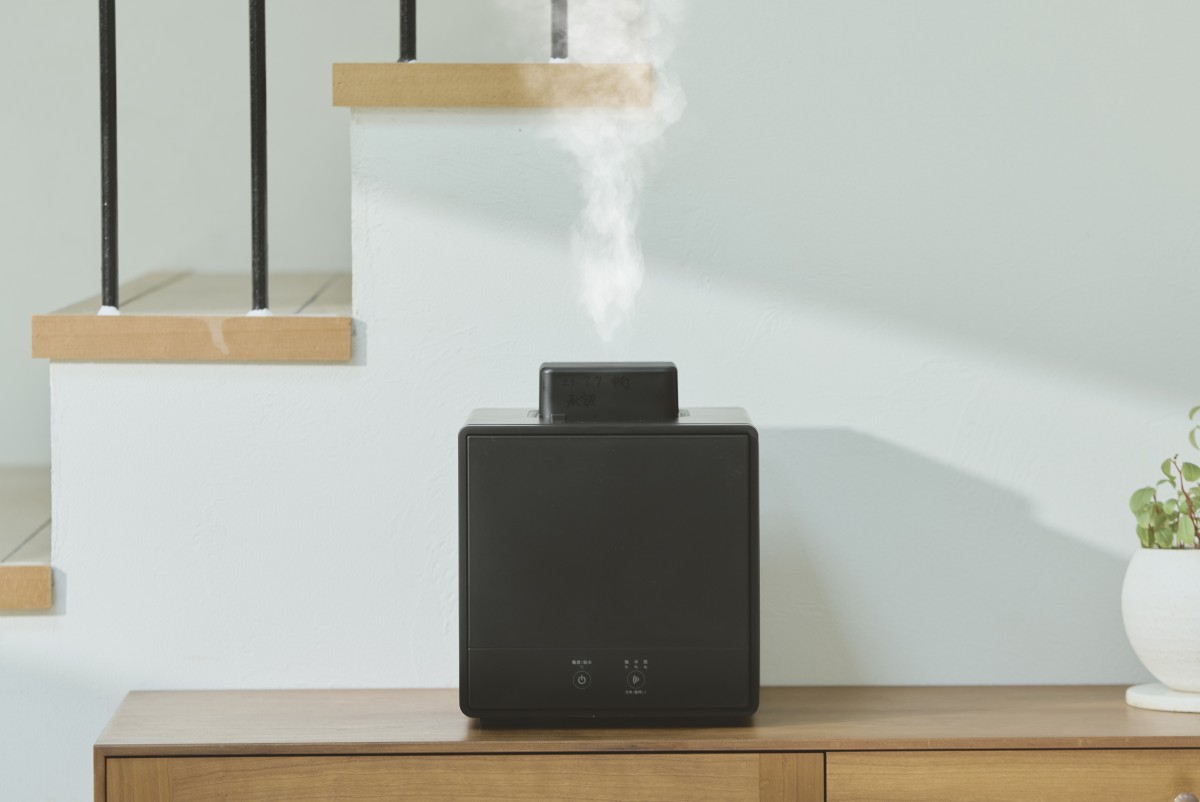 加湿器のお手入れ、もう悩まない！ 簡単丸洗いのスチーム式加湿器にコンパクトモデル登場