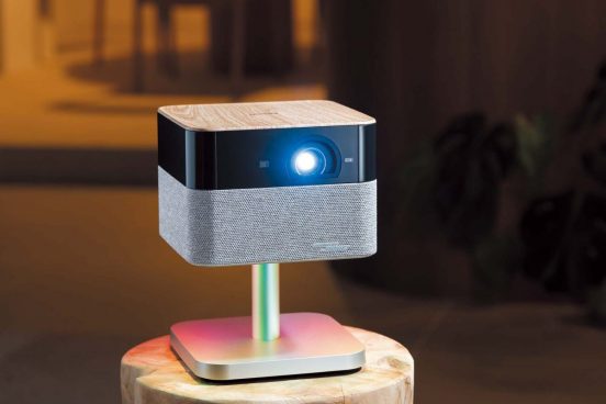 プロジェクターの名門、エプソンから「EFシリーズ」登場！ 平日も休日も特別なくつろぎ時間にする方法3